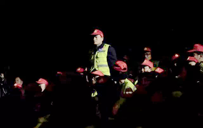 不忘初心，砥礪前行                        ——贊山東勝利鋼管有限公司愛(ài)心一百公益車(chē)隊(duì)隊(duì)員